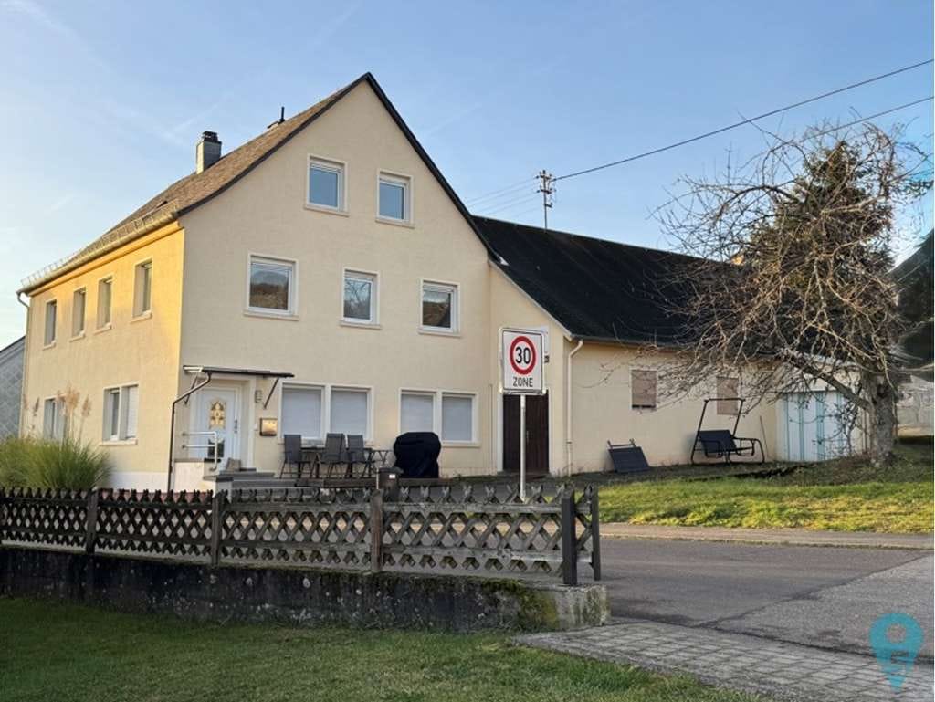 Immobilie in Mackenrodt - Mod. Zweifamilienhaus mit gr. Garten-Ant., Garagen, Anbau als Lager m. Ausbaupotenzial - Bild 2