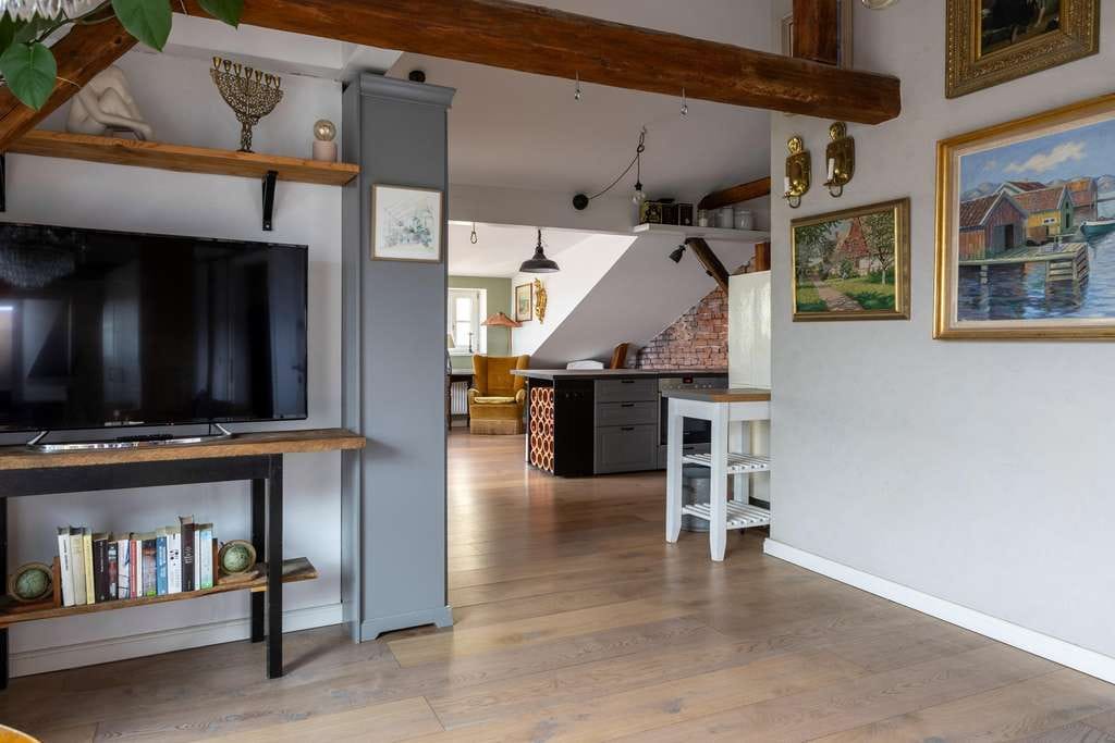 Immobilie in Laufen - Großzügige Dachgeschoßwohnung - Bild 3