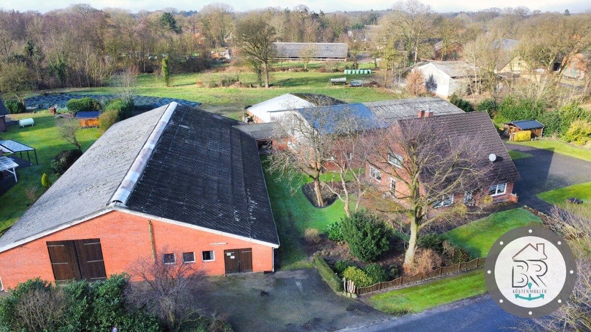 Immobilie in Mittelstenahe - Charaktervolles Bauernhaus mit großzügigem Grundstück, Stallungen und weitläufigem Hof - Bild 1