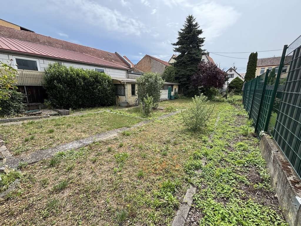 Immobilie in Gimbsheim - Freistehendes Einfamilienhaus mit Garten, Nebengebäude und attraktivem Ausbaupotenzial - Bild 2