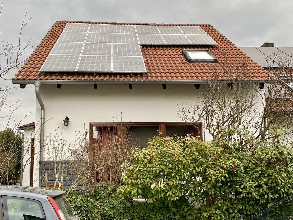 Immobilie in Hildrizhausen - 5-Zimmer Doppelhaushälfte mit Carport in Hildrizhausen - Bild 2