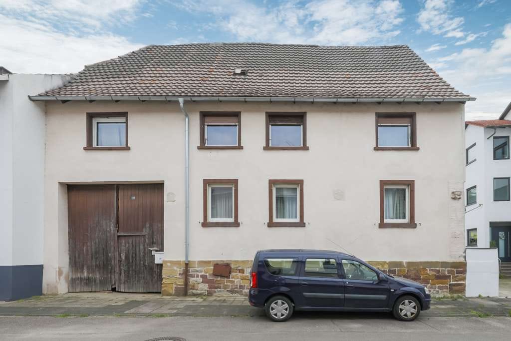 Immobilie in Dettenheim - Einfamilienhaus mit großem Garten in ruhiger Lage von Dettenheim - Bild 1