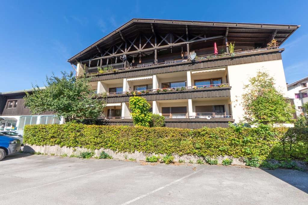 Immobilie in Kiefersfelden - Geräumige 4-Zimmer-Wohnung mit zwei Balkonen – perfekt für Familien und Pendler - Bild 0