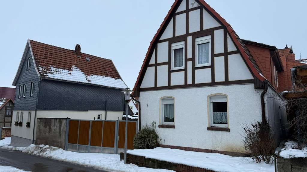 Immobilie in Dingelstädt - Kleines Einfamilienhaus mit Scheune - Bild 0