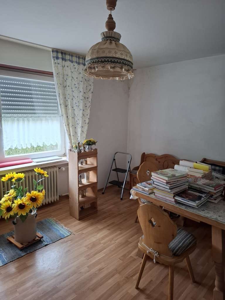 Immobilie in Bayerbach b. Ergoldsbach - Preis reduziert: Einfamilienhaus mit großem Potenzial in ruhiger Lage - Bild 4