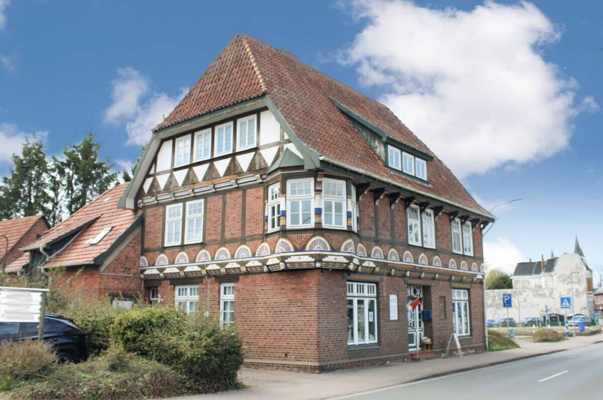 Immobilie in Beverstedt - ***Mehrfamilienhaus im Fachwerkstil im Herzen von Beverstedt mit Top-Rendite zu verkaufen*** - Bild 1