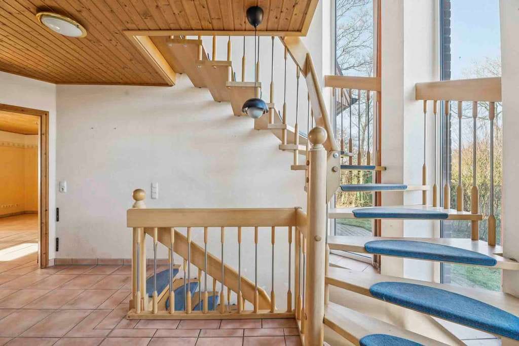 Immobilie in Heeslingen - Großzügiges Wohlfühl-Haus ! Zeitlos & Elegant mit tollen Ausstattungshighlights in wunderbarer Lage - Bild 1