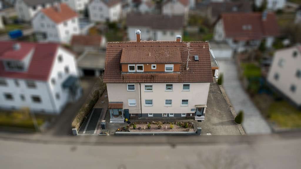 Immobilie in Steinheim am Albuch - Attraktives Mehrfamilienhaus mit 3 Wohneinheiten – ideal für Eigennutzer & Kapitalanleger - Bild 0