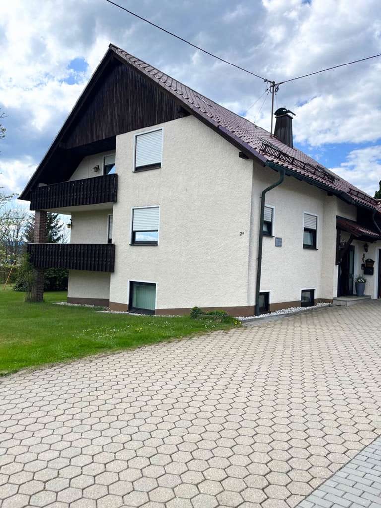 Immobilie in Nagel - Wohnen & Rendite: Wohnhaus mit vermieteter Zahnarztpraxis in guter Lage im Fichtelgebirge! - Bild 1