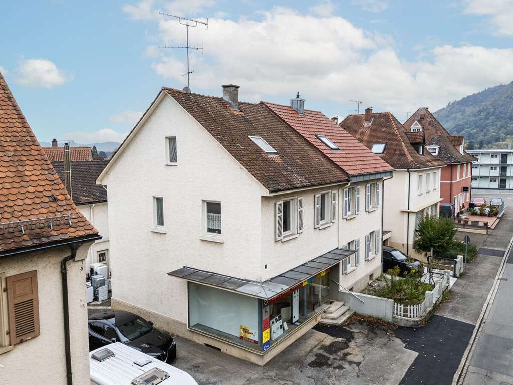 Immobilie in Singen (Hohentwiel) - Wohnen und Arbeiten vereint! 
Tolle Gelegenheit in Singen-Nord - Bild 0
