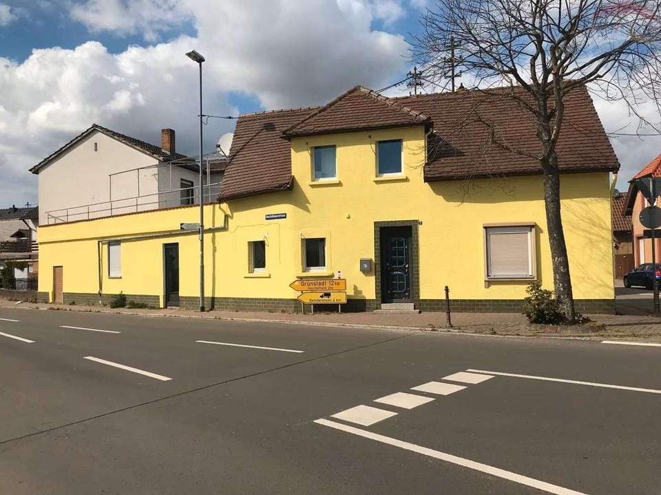 Immobilie in Heßheim - Sanierter Wohntraum – vermietetes Einfamilienhaus mit Dachterrasse in Heßheim - Bild 0