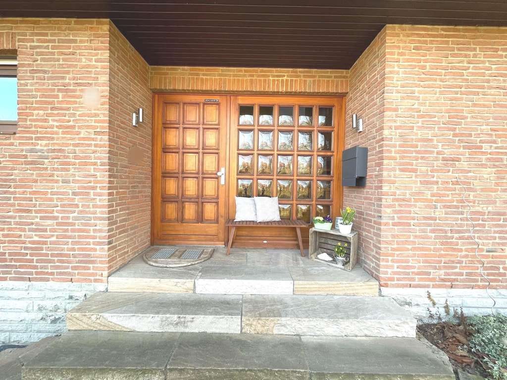 Immobilie in Harsum - Ihr neues Zuhause in Asel – Wohlfühlen am Kamin & Entspannen im Traumgarten - Bild 2