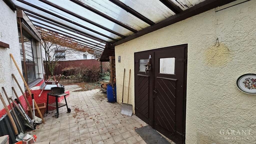 Immobilie in Steinheim am Albuch - Einfamilienhaus mit Wintergarten und viel Potential - Bild 2