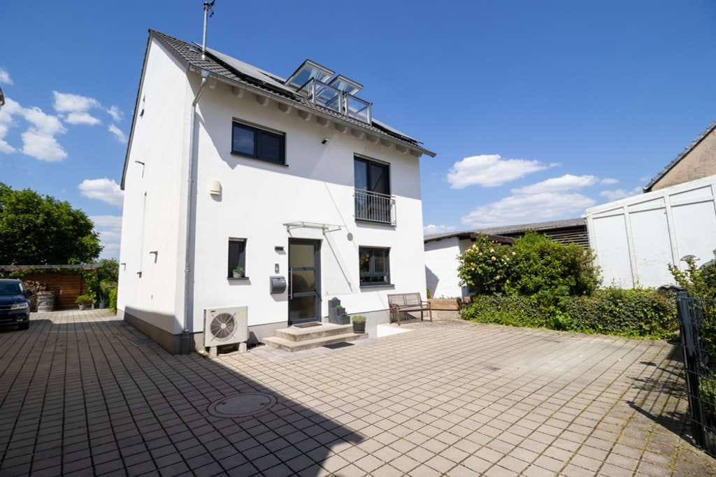 Immobilie in Westheim - Energieeffiziente Familienoase mit großem Garten in Westheim - Bild 1