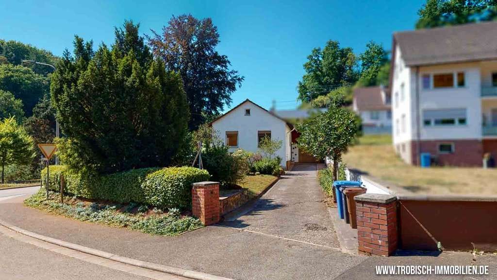 Immobilie in Rumbach - EFH im Split-Level-Stil mit Garten und Garage in Rumbach - Bild 2
