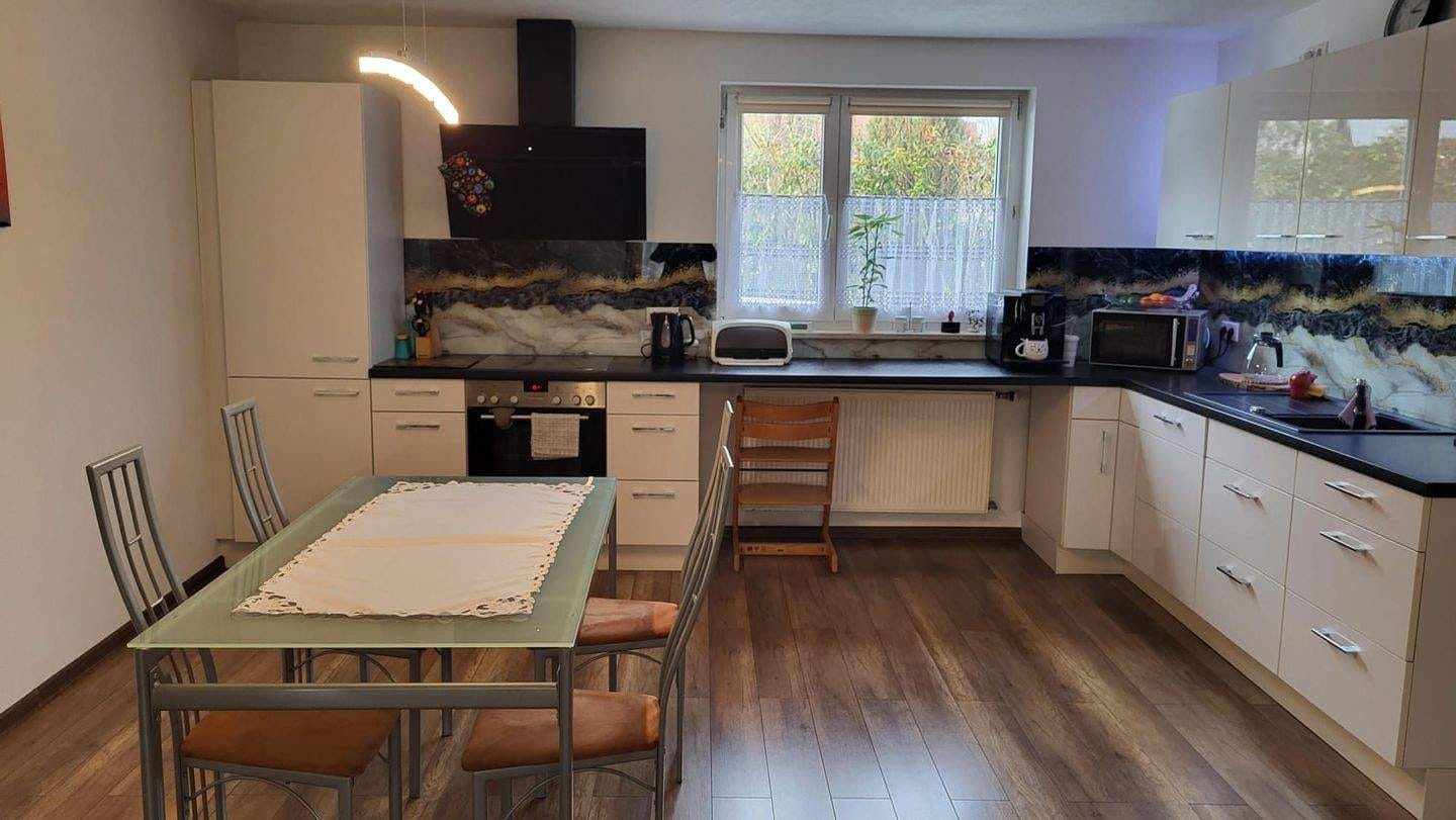 Immobilie in Obertrubach - Einfamilienhaus mit großen Garagen/Hallen - ideal für Handwerker!!! - Bild 0