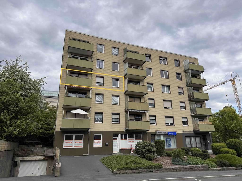 Immobilie in Marktredwitz - Wieder da: 4-Zimmer-Wohnung mit Balkon und  Tiefgaragenstellplatz - Bild 0