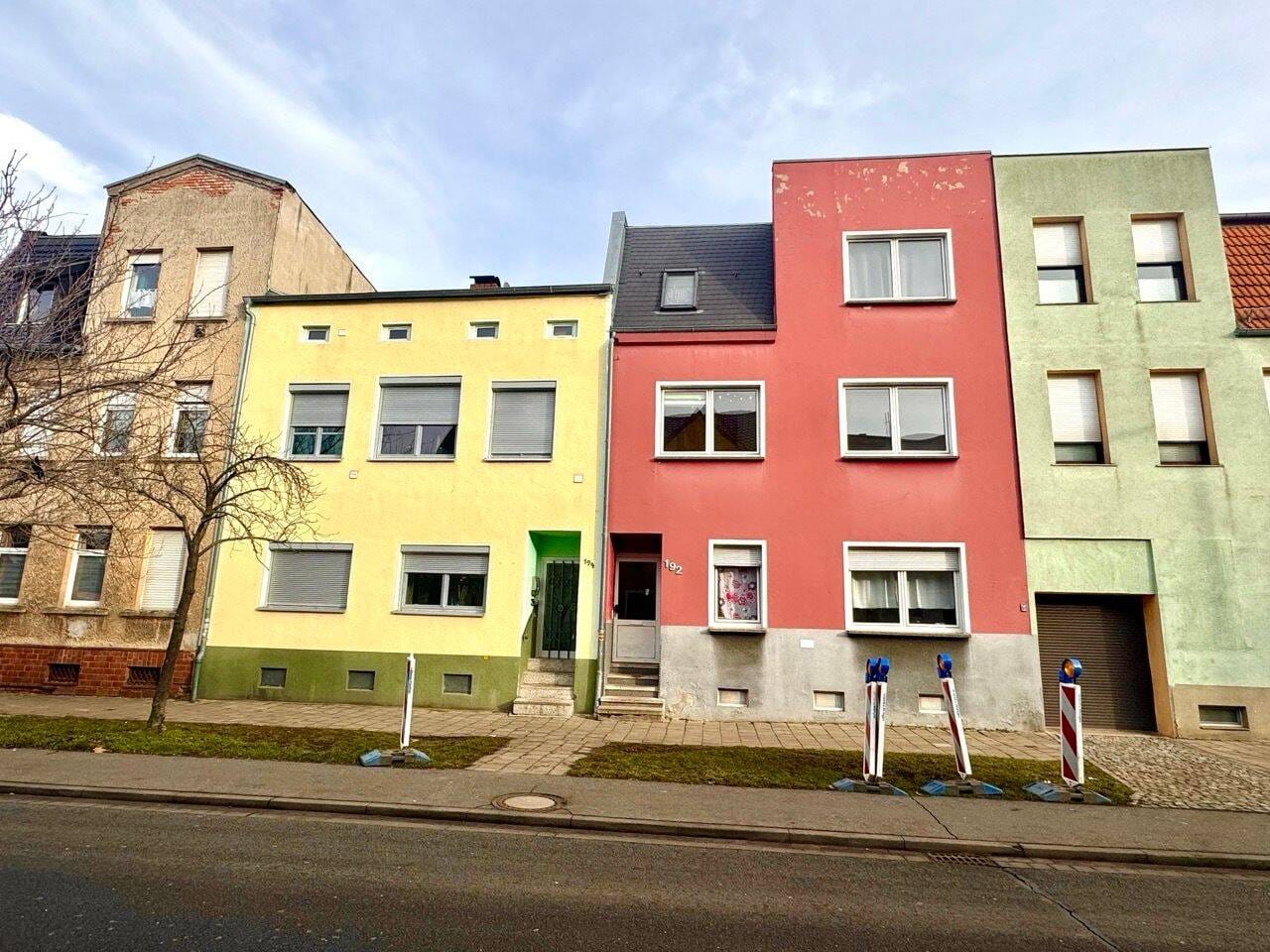 Immobilie in Schönebeck (Elbe) - attraktives Immobilienpaket mit Steigerungspotential - Bild 0