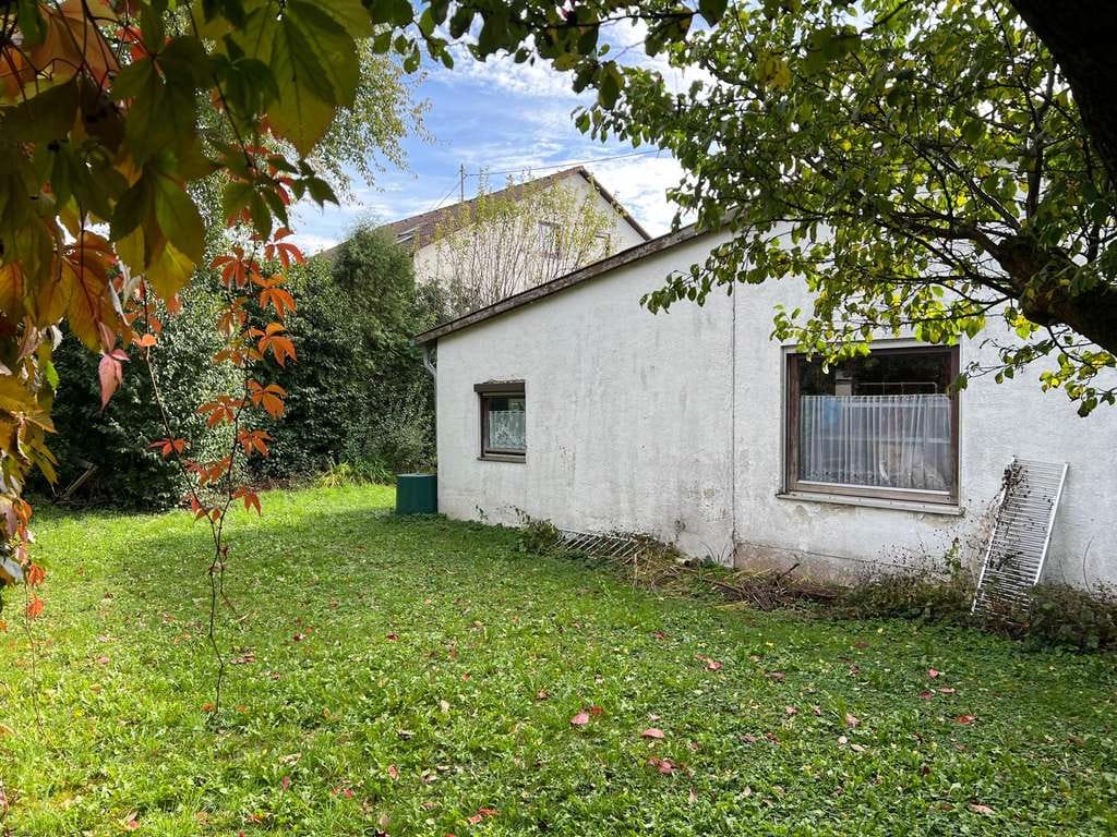 Immobilie in Forstern - FREISTEHENDES EINFAMILIENHAUS MIT BAURESERVE AUF GROSSEM GRUNDSTÜCK - RENOVIERUNGSBEDÜRFTIG - Bild 4