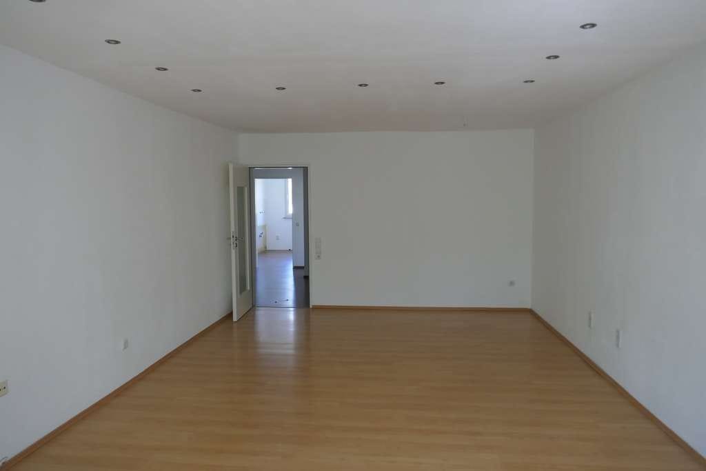 Immobilie in Herdecke - TOP-Chance : Herdecke-Semberg, 3-Zimmer- Eigentumswohnung, gute Aufteilung, zentrale Lage  m. Balkon - Bild 2