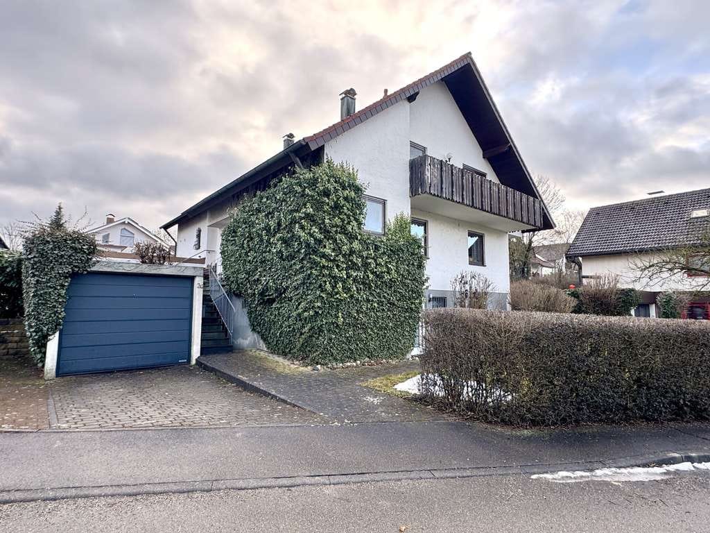 Immobilie in Rammingen - Familienfreundliche Doppelhaushälfte in Rammingen mit großzügigem Garten, Garage und Stellplatz! - Bild 1