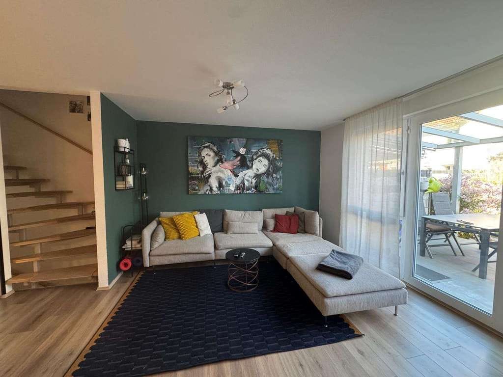 Immobilie in Dudenhofen - Modernes Wohnen in Dudenhofen: Reihenmittelhaus mit Doppelgarage & Garten - Bild 1