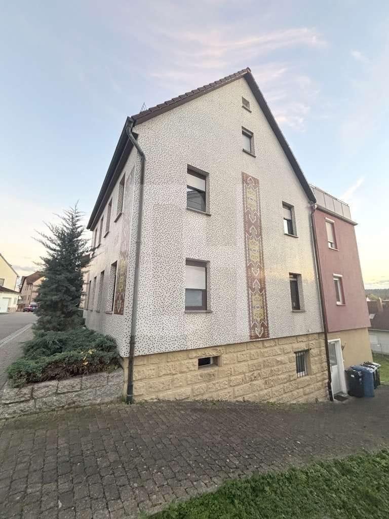 Immobilie in Erlenbach - Vierfamilienhaus und extra Grundstück mit Baugenehmigung für ein 2 Fam.-Haus zu verkaufen! - Bild 3