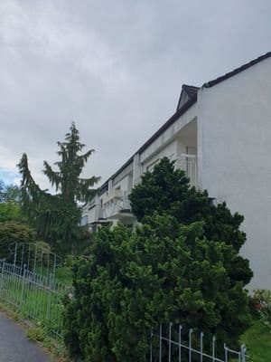 Immobilie in Ettlingen - ETTLINGEN: Reihenendhaus 202 m2 groß - Traumhafte Lage in Schöllbronn. - Bild 0