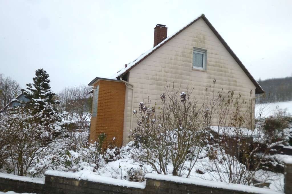 Immobilie in Delligsen - Freistehendes Einfamilienhaus in Grünenplan mit Anbau und Garage! - Bild 2