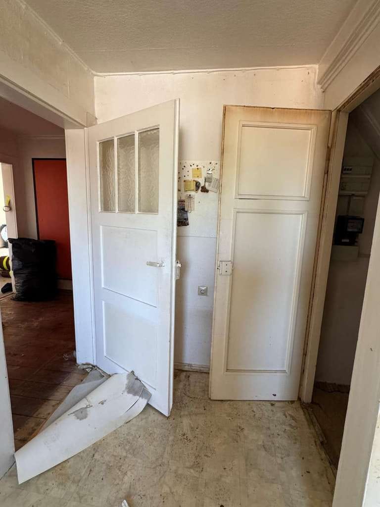 Immobilie in Ludwigshafen am Rhein - Sanierungsbedürftige Wohnung mit Potenzial in Ludwigshafen – ideal für Investoren und Eigennutzer - Bild 3