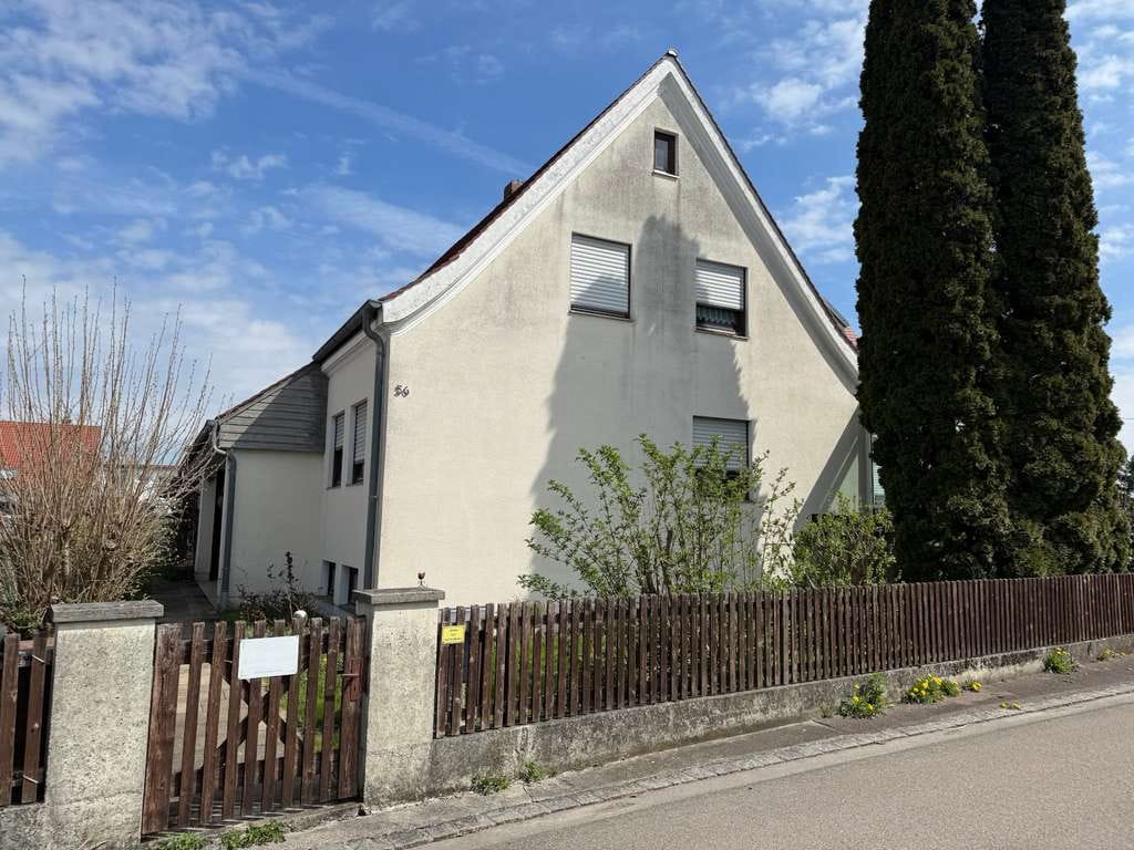 Immobilie in Donauwörth - Wohnen mit Möglichkeiten: Zweifamilienhaus mit Charme, Wintergarten und flexibler Nutzung - Bild 0