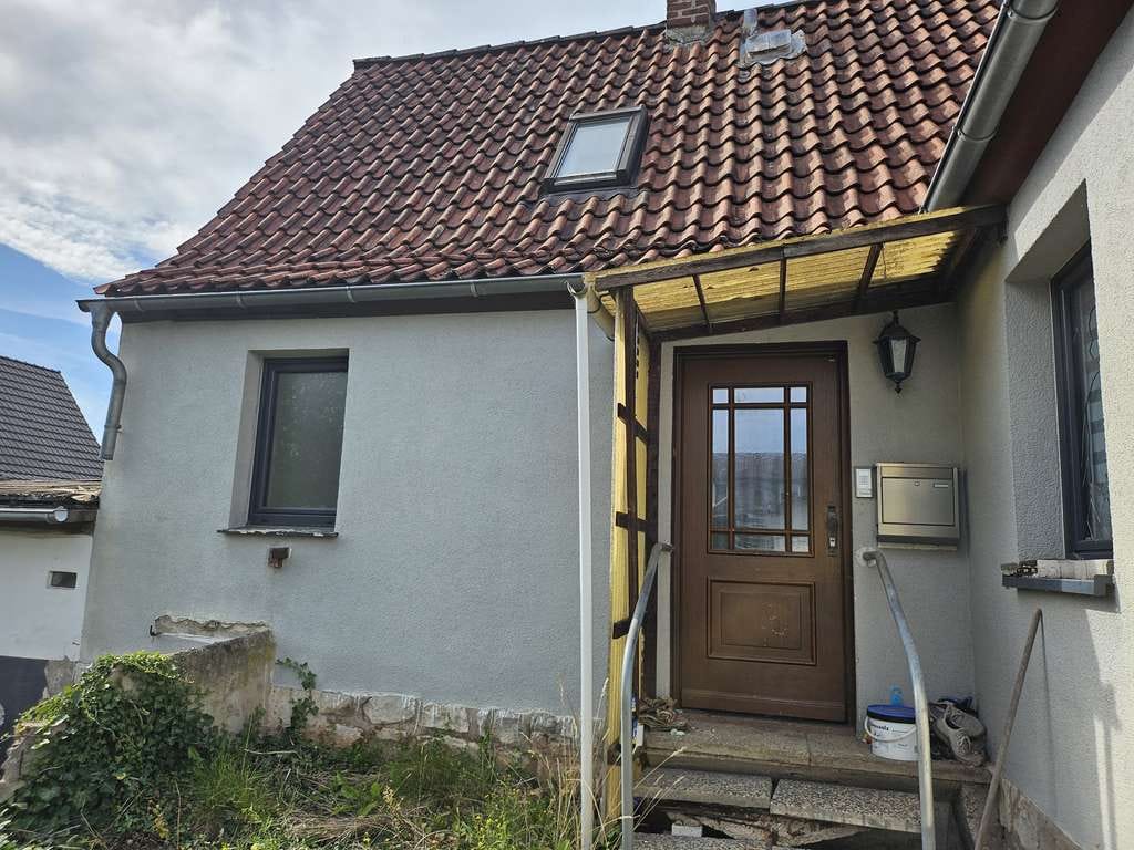 Immobilie in Korbach - Zwangsversteigerung ! Doppelhaushälfte mit Garten in ruhiger Lage - Bild 2