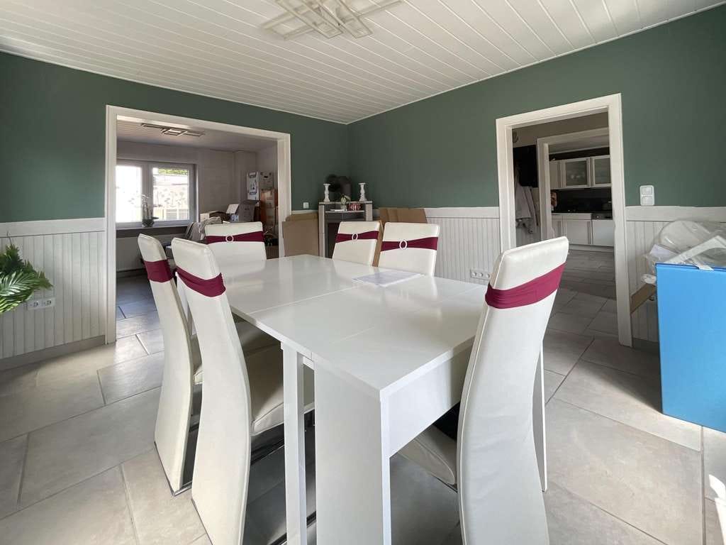 Immobilie in Wegberg - Freistehendes Einfamilienhaus mit Einliegerwohnung und Gartengrundstück! - Bild 1