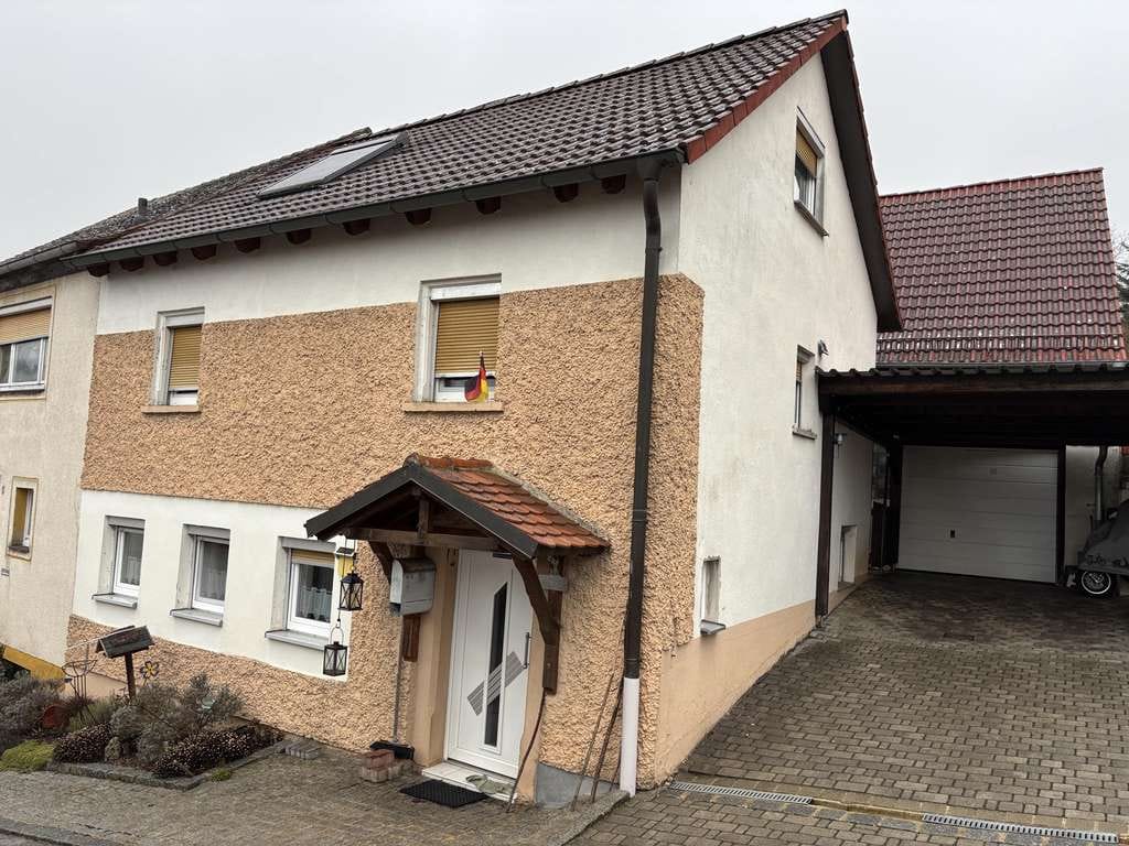 Immobilie in Heidenheim - Doppelhaushälfte mit kleiner Scheune - Bild 0