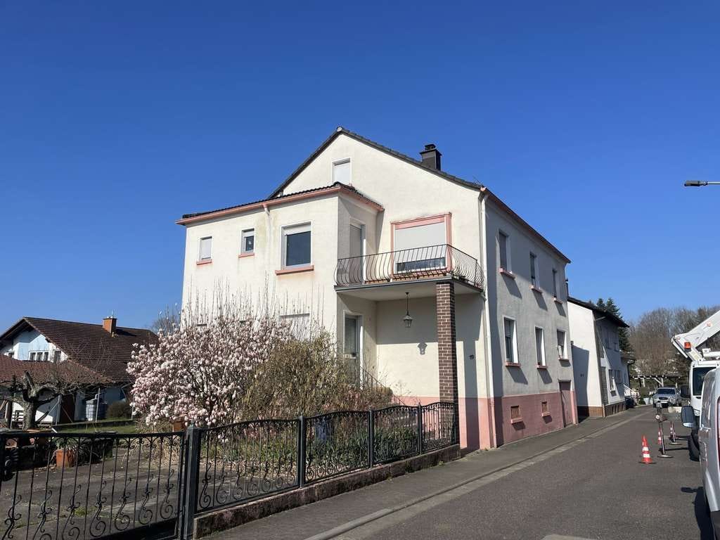 Immobilie in Lemberg - 3-Familienhaus in schöner Lage in Lemberg - Bild 0