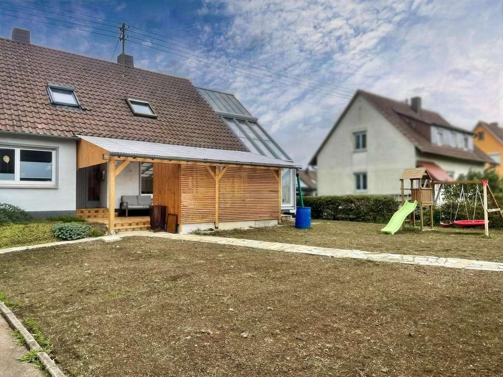 Immobilie in Dormettingen - Wo das Leben aufblüht - Familienidyll mit Wintergarten und großem Garten! - Bild 2