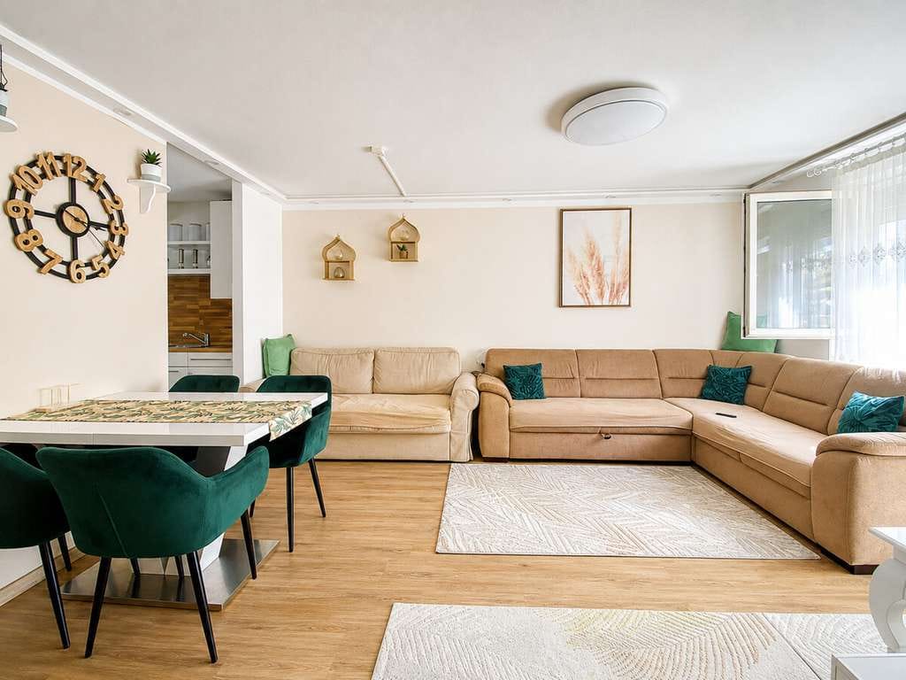 Immobilie in Güglingen - Gepflegte 3-Zimmer-Wohnung mit gemütlichem Balkon, Außen- und Tiefgaragenplatz & schöner Außenanlage - Bild 4