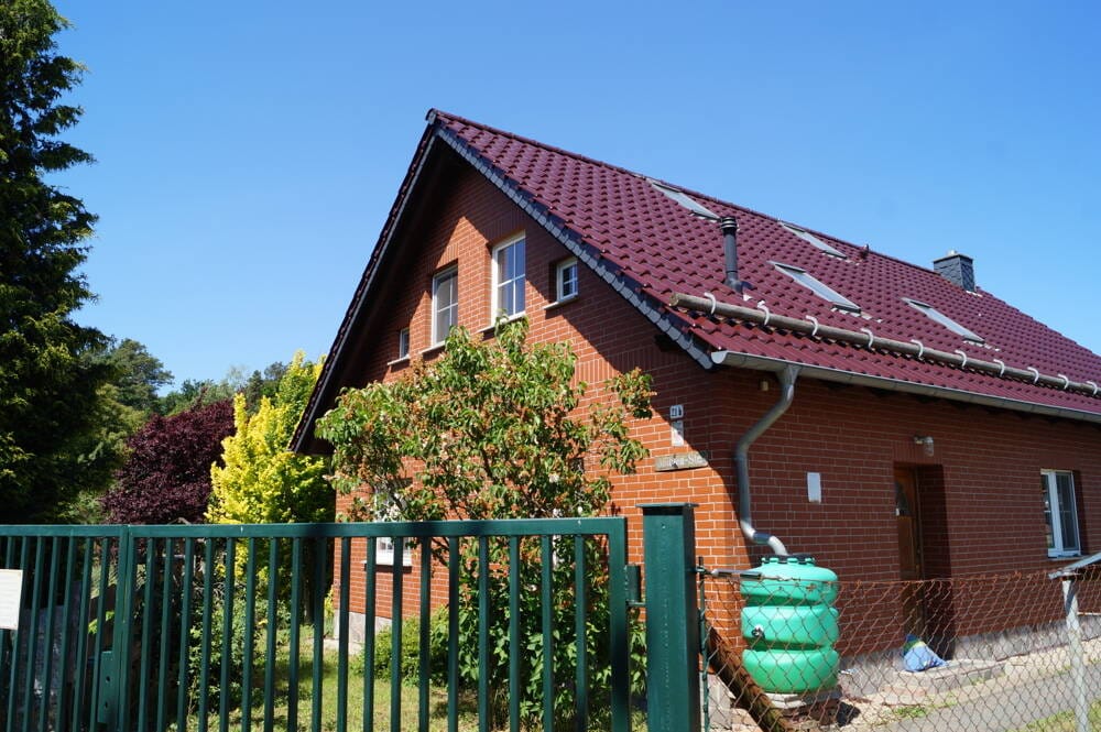 Immobilie in Rauen - Individuelles Einfamilienhaus mit viel Nebengelass in ländlicher Idylle in Rauen - provisionsfrei! - Bild 0