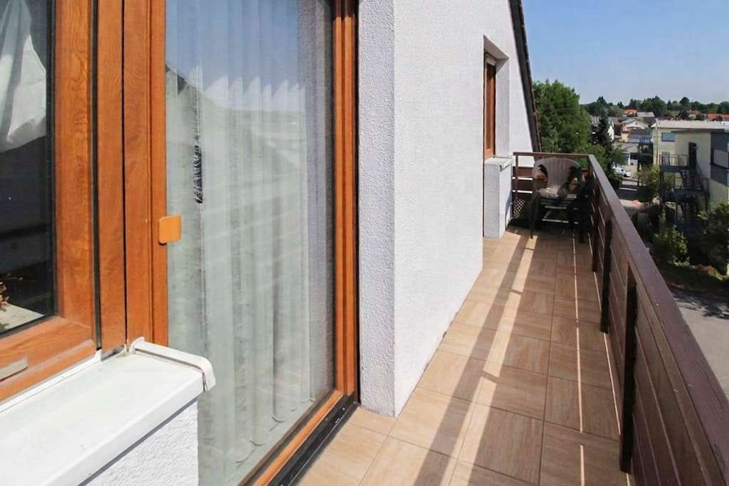 Immobilie in Bretzfeld - Großräumiges und helles 2-Zi.-Apartment in Bretzfeld-Schwabbach - Bild 1