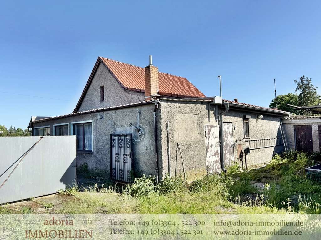 Immobilie in Kremmen - Sanierungsbedürftiges Wohnhaus und diverse Nebengebäude auf großem Grundstück * Außenbereich * Ruhe - Bild 2