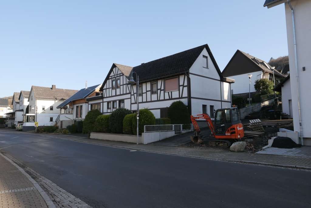 Immobilie in Dillenburg - Wohnen mit Charakter: Großzügiges Einfamilienhaus in Dillenburg - Bild 0