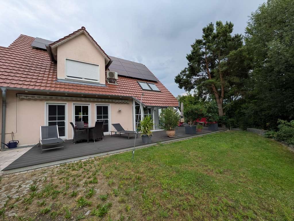 Immobilie in Wertingen - Großzügiges Einfamilienhaus in Randlage von Wertingen - Bild 1