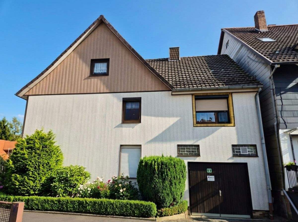 Immobilie in Helsa - Gemütliches 1-2 Familienhaus - Teil einer denkmalgeschützten Gesamtanlage - Bild 1