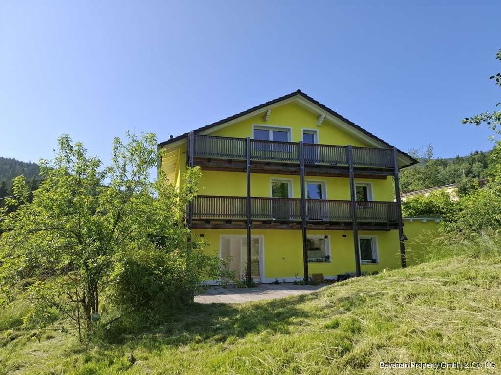 Immobilie in Rimbach - EFH mit ELW- Sehr ruhige Randlage-umfangreich saniert-bezugsfrei! 1.600 ² Grd, 
Nähe Bad Kötzting - Bild 0