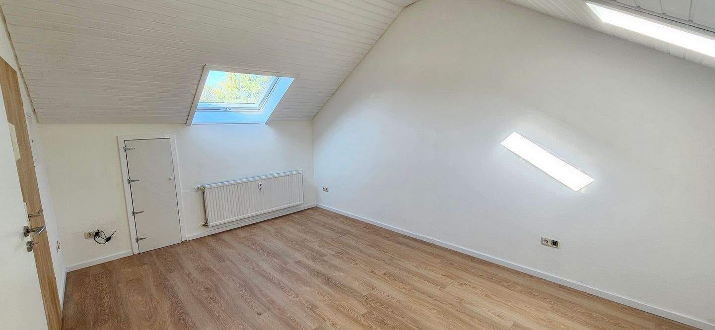Immobilie in Neumarkt in der Oberpfalz - Neu renoviert - Attraktives 1 Zimmer Appartement mit Stellplatz in ruhiger Lage von Neumarkt - Bild 3