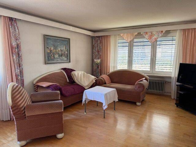 Immobilie in Gosheim - Einfamilienhaus mit großem Potenzial in attraktiver Lage - Bild 4