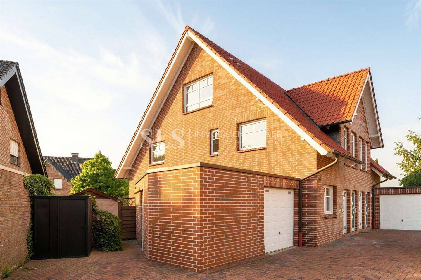 Immobilie in Raesfeld - Wohnen wie im eigenen Haus - bezugsfreie Maisonette mit Garten, Garage und Privatzugang in Raesfeld - Bild 1