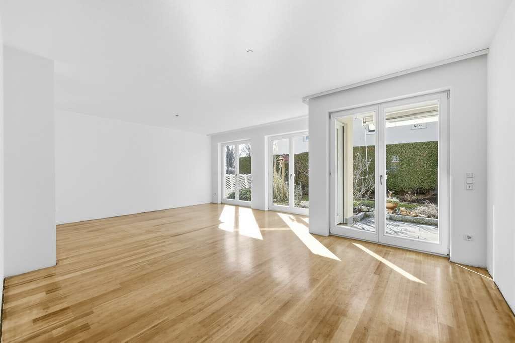 Immobilie in Tutzing - Exklusive 3-Zimmer-Gartenwohnung in Tutzing
- Ruhe, Sonne & Nähe zum See - - Bild 1