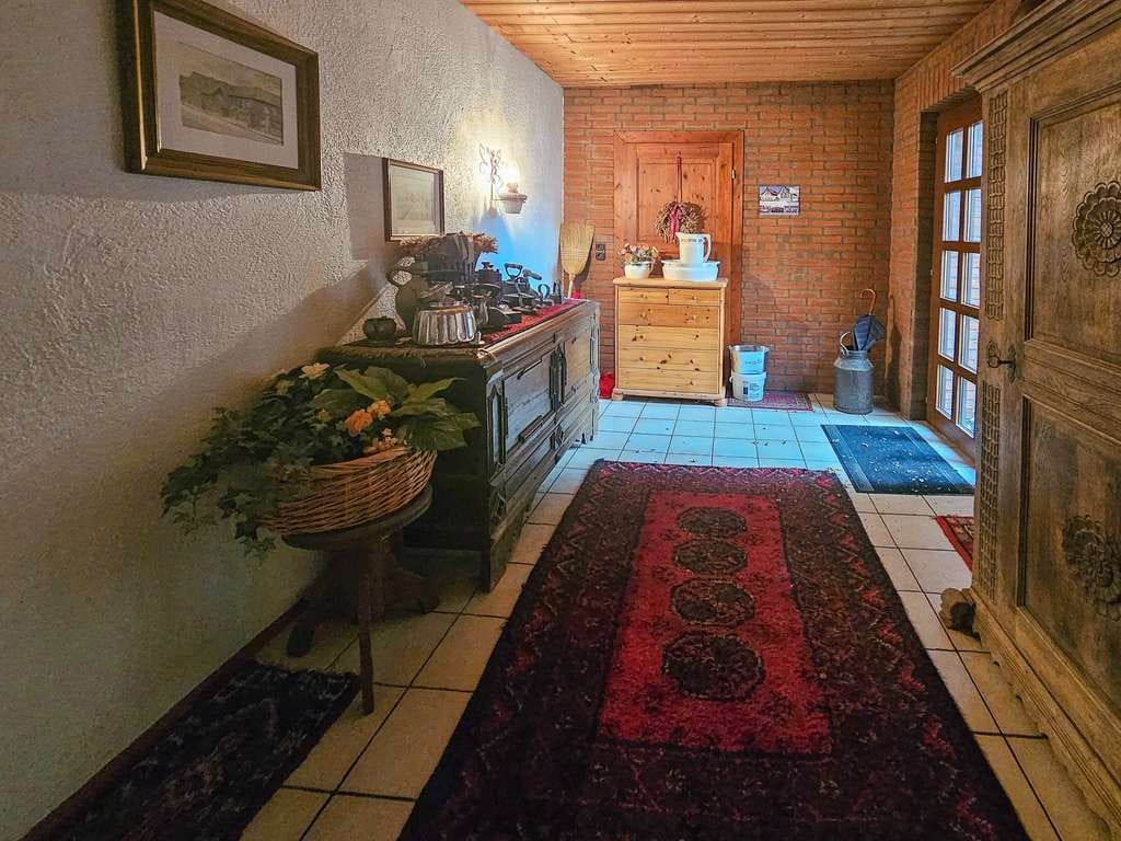 Immobilie in Viersen - Sanierungsobjekt: Einfamilienhaus auf großem Grundstück + Garagenhof - Bild 1