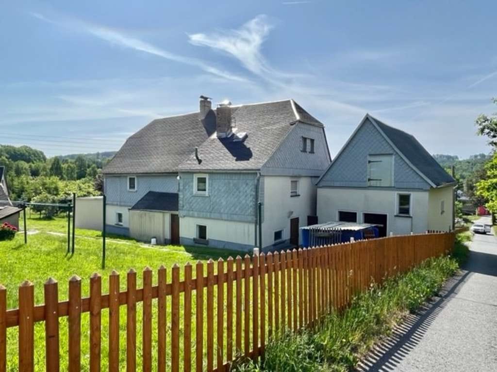 Immobilie in Beiersdorf - Dauerhafte Lebensfreude in schöner Natur und ländlicher Umgebung!
Wohnhaus mit Nebengelass und Gara - Bild 1